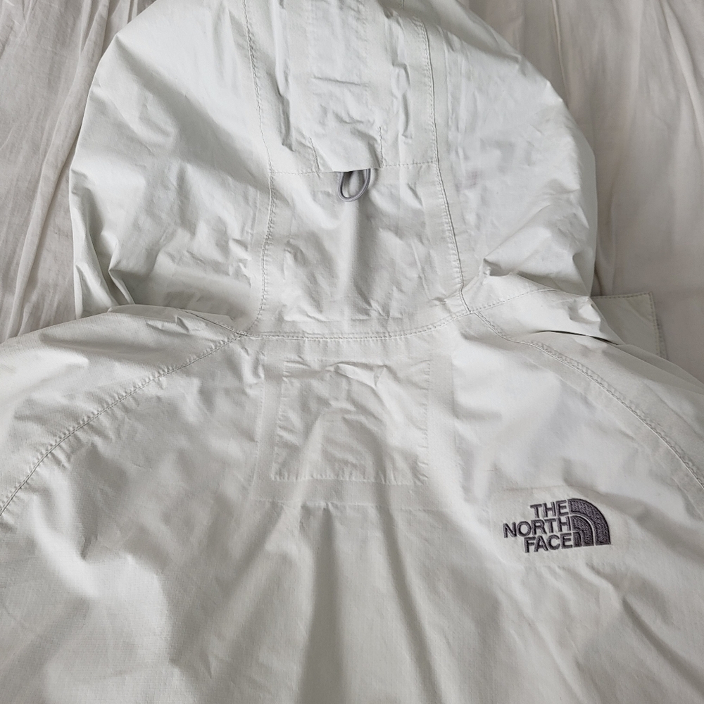The North Face White Hyvent Waterproof Hiking Coat Rain Jacket - Picture 15 of 16